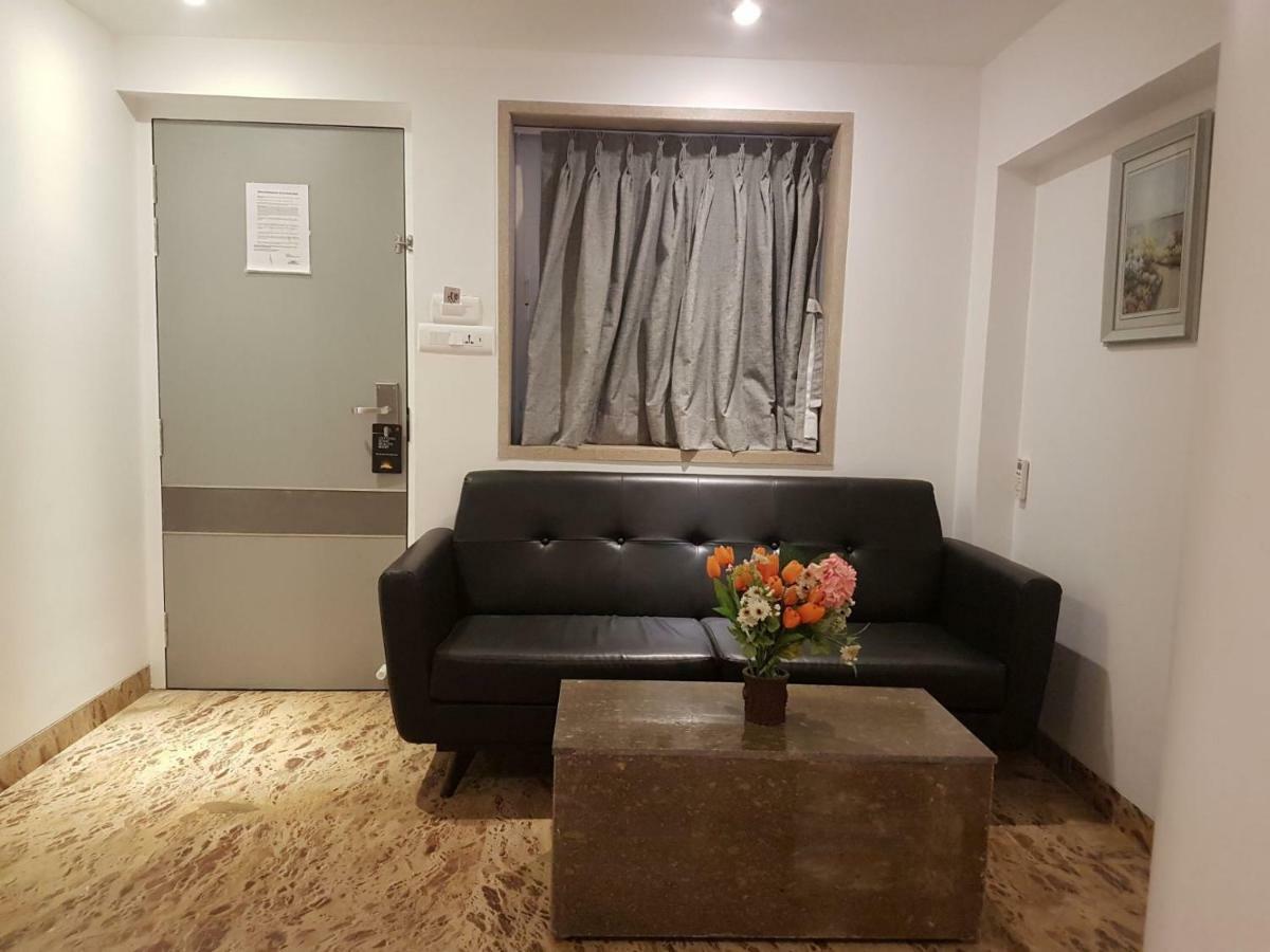 Hotel Millennium Park 潘奇加尼 外观 照片