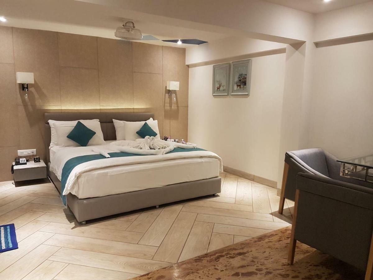Hotel Millennium Park 潘奇加尼 外观 照片